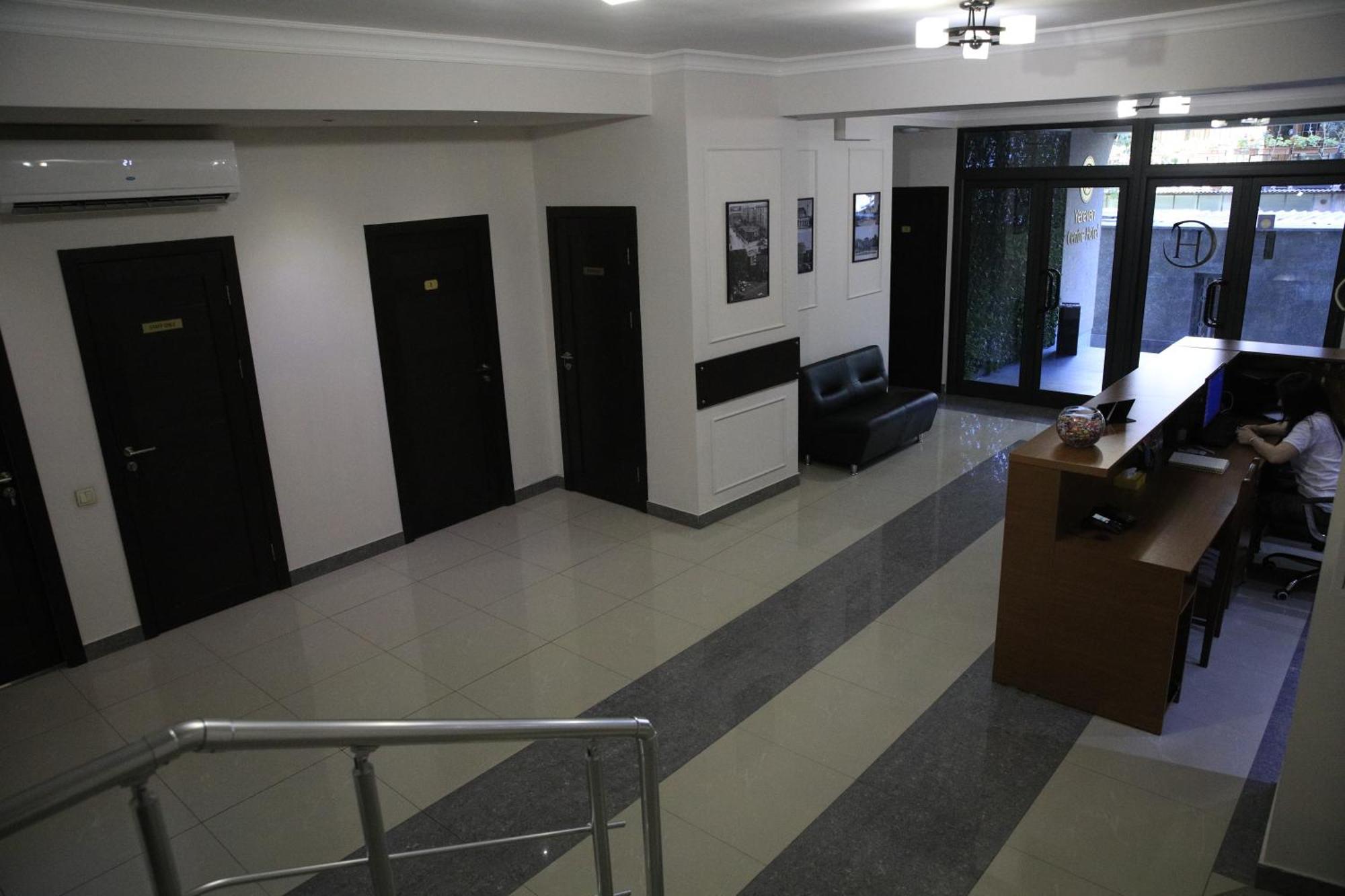 Yerevan Centre Hotel Exterior photo